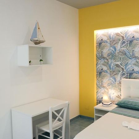 Cristianzerotre Suite Napoli Bagian luar foto