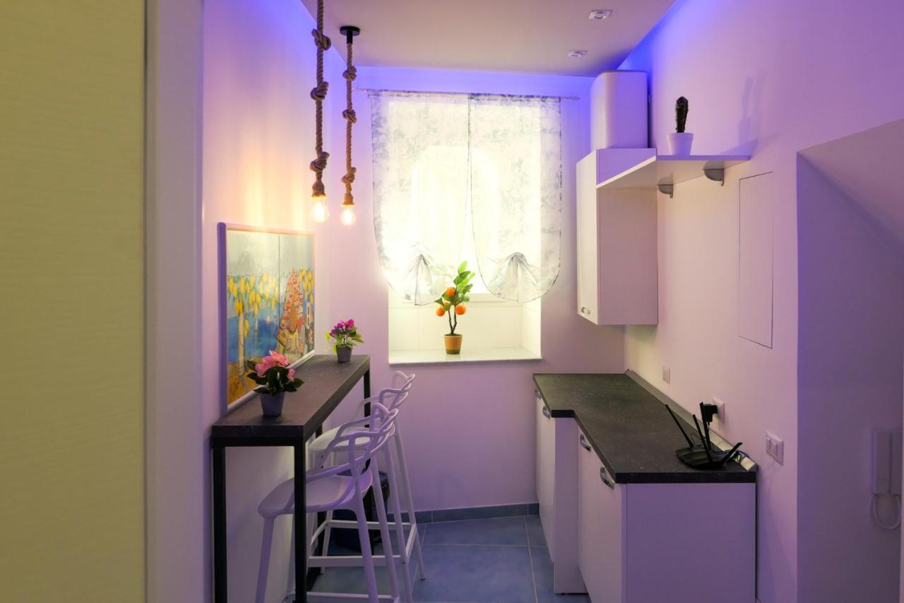 Cristianzerotre Suite Napoli Bagian luar foto
